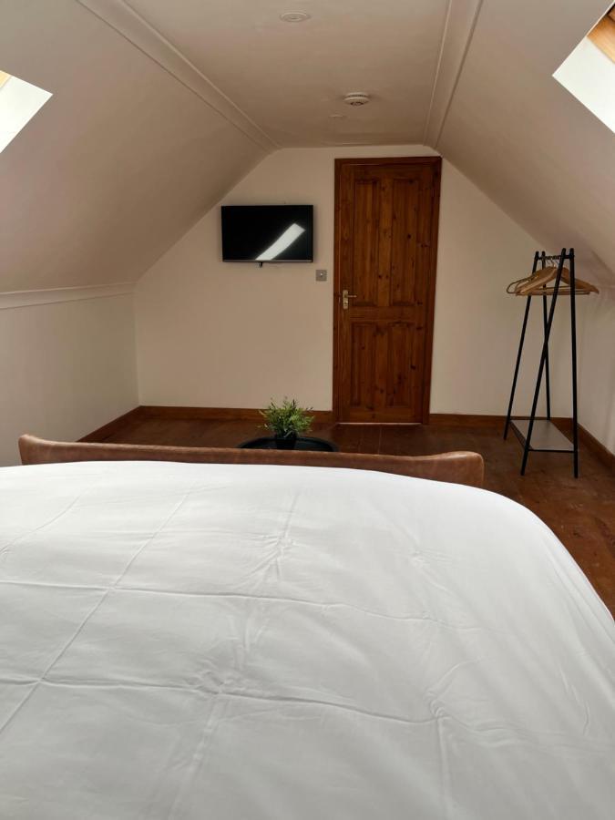 Beaufighter Apartment Haverfordwest Bagian luar foto